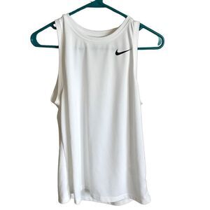 Nike dri fit SZ M white Athletic tank top the Nike tee